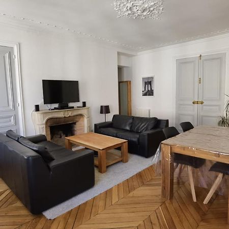 3 Pieces 4****, Au Coeur Du Quartier Historique Apartment Versailles Bagian luar foto