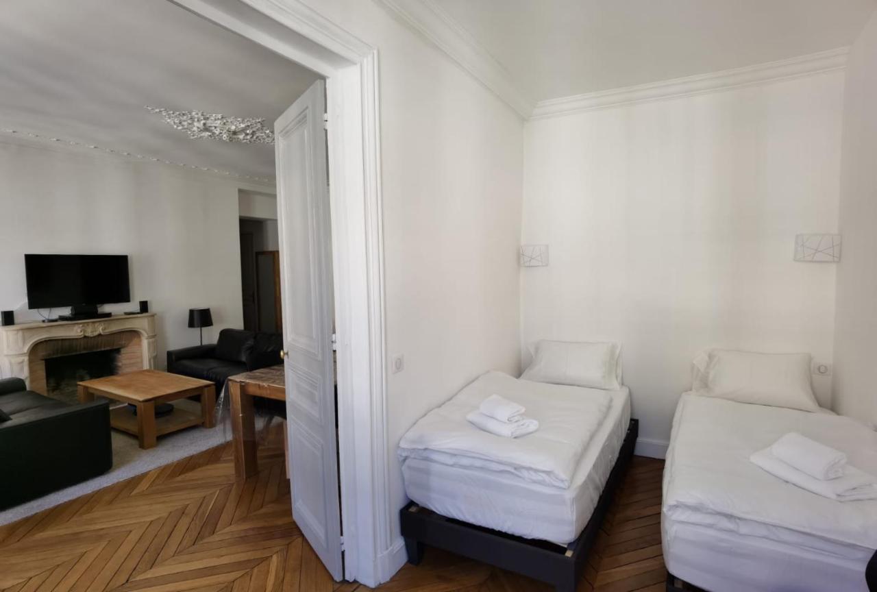 3 Pieces 4****, Au Coeur Du Quartier Historique Apartment Versailles Bagian luar foto